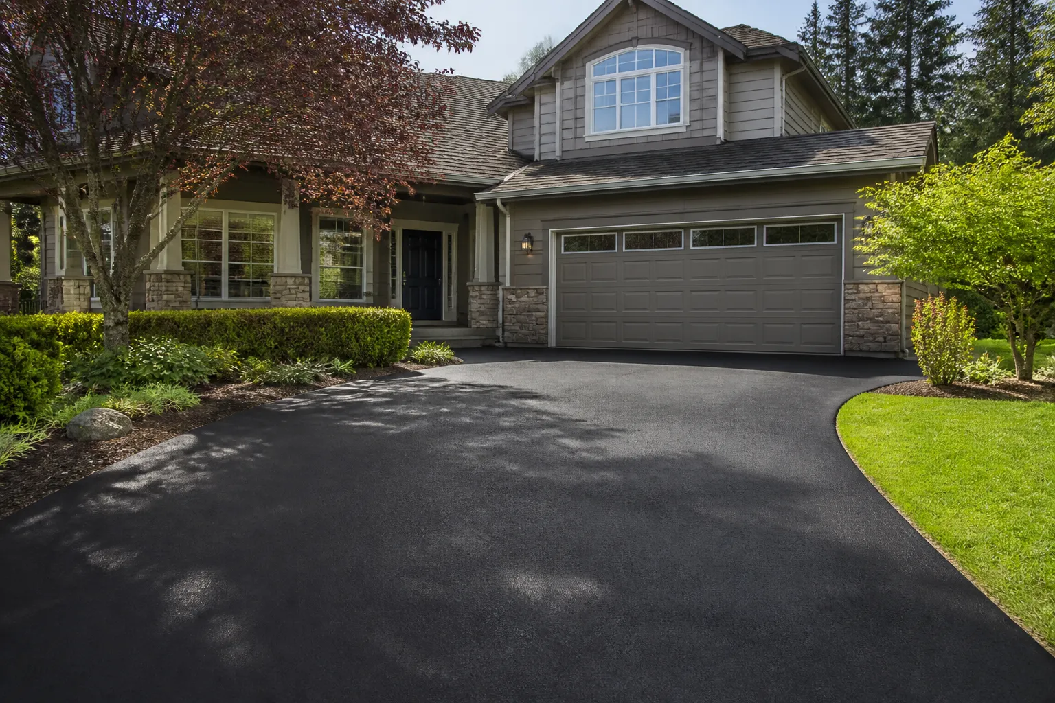 How Long Does an Asphalt Driveway Last in Washington?